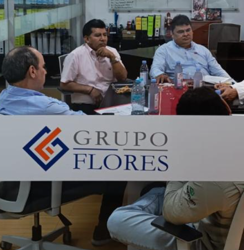Reunión de trabajo de Ernesto Flores